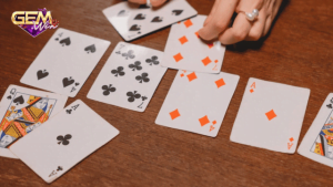 Khám phá cách chơi bài solitaire thú vị và hấp dẫn ở Gemwin
